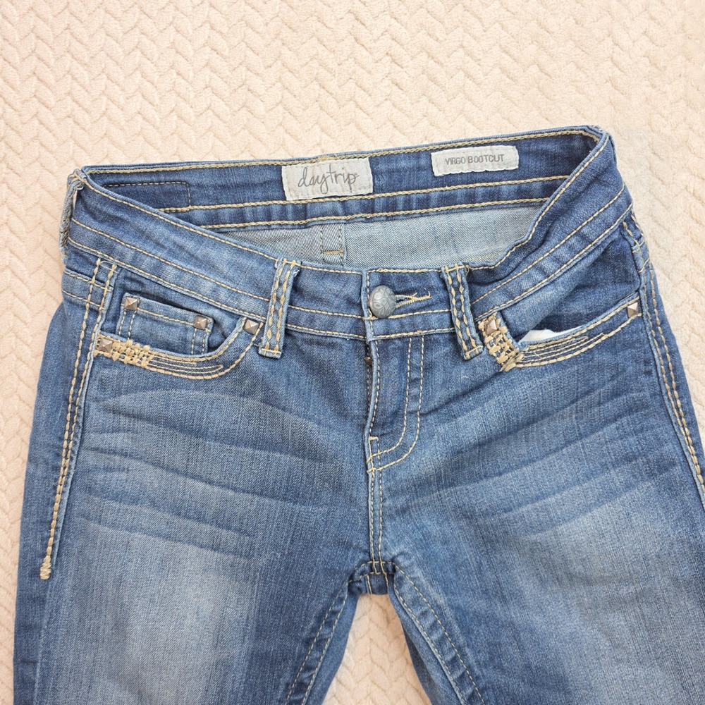 Daytrip Virgo Bootcut Jeans Womens 26R Blue Medium Wash Studded Flap Pocket - Picture 5 of 9